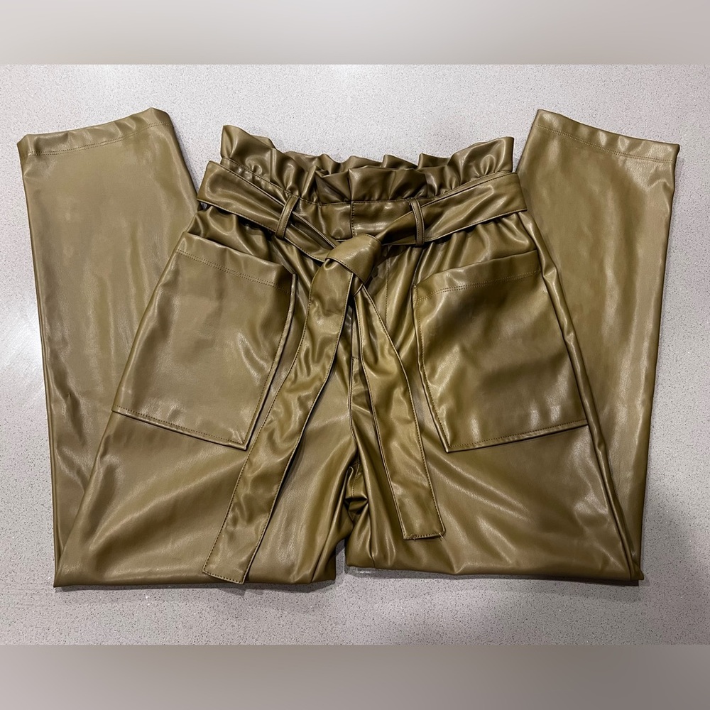 Olive Green High-Waisted Cropped Pants